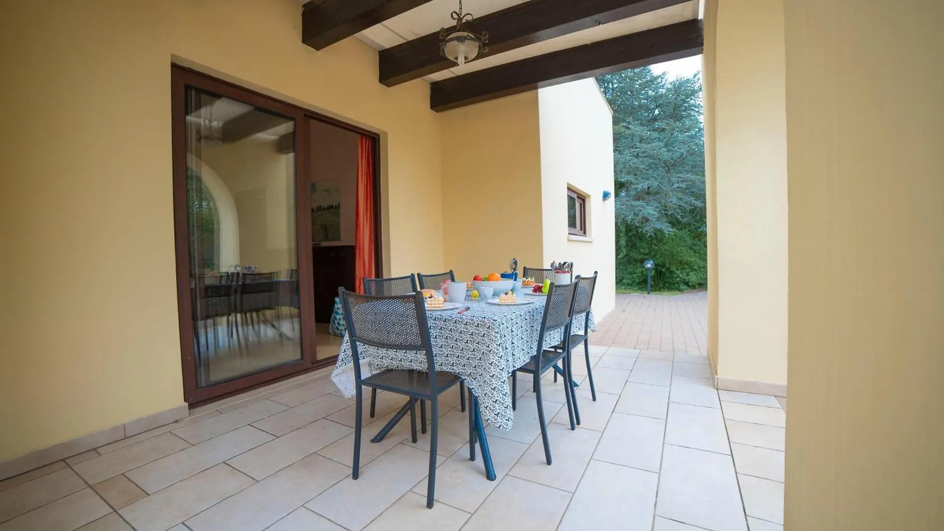 Maria Antonietta With Garden Apartment Lecce